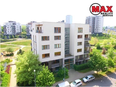 Pronájem bytu 2+kk, 61 m², V Třešňovce ul., Praha 9 – Hrdlořezy