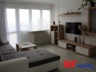 Nabízím k prodeji rekonstruovaný byt 3+1 o 63m² s balkonem a lodžií - Hradec Králové - Slezské Předměstí, Severní
