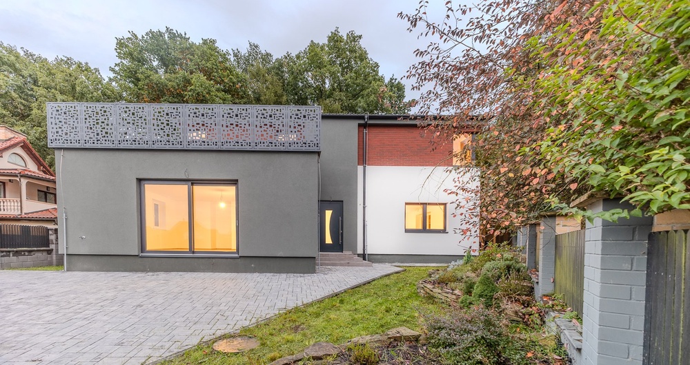 Luxusní vila snů v exkluzivní lokalitě Plzně – klid, soukromí a příroda na dosah