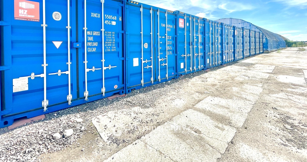 Pronájem, skladovací prostor "lodní kontejner" 12 m délka,  28 m² - ul. Brněnská, Znojmo