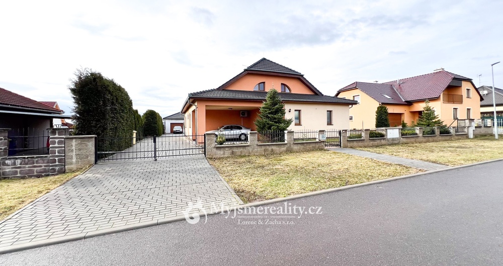 Prodej prostorného rodinného domu 5+kk, 300 m2 - Vrbovec, okr. Znojmo
