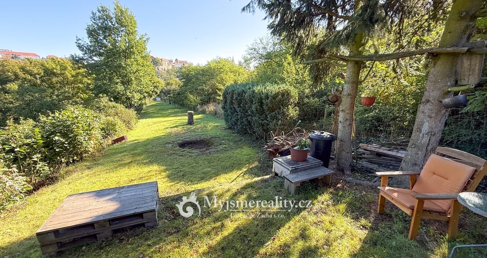 Prodej pozemky - zahrady, 1 506 m² - Znojmo, Kraví hora