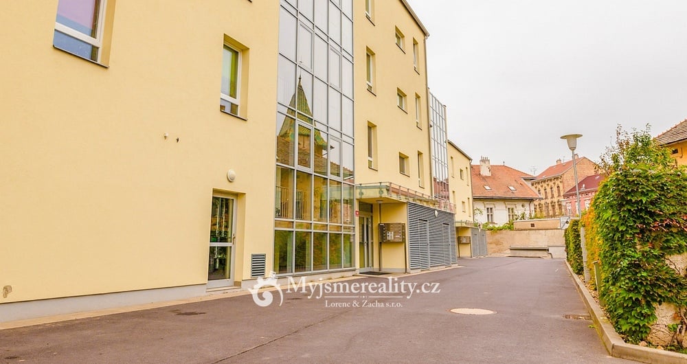 Pronájem bytu 3+kk 82 m² s terasou 36 m2, Znojmo - ulice Rooseveltova