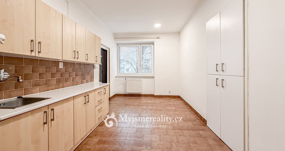 Pronájem cihlového bytu s balkonem a výtahem, 2+1 72 m², Znojmo, ul. Pražská