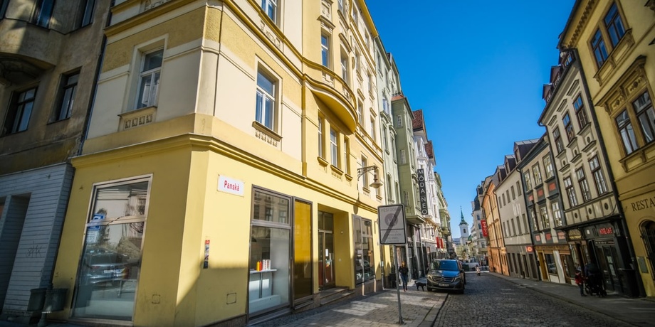 Pronájem prémiových obchodních prostor o ploše 125 m² v centru Brna na ulici Panská