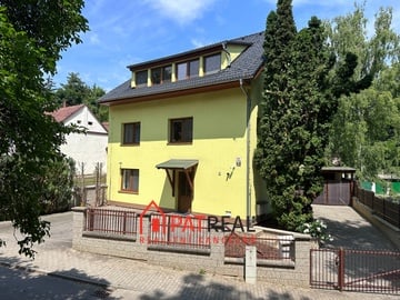 Nadstandardní třípodlažní rodinný dům s garáží, posilovnou a saunou, Brno - Kohoutovice, pozemek 498 m²