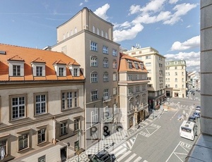 Prodej bytu 3+1, 82m2 po luxusní rekonstrukci, Praha - Staré Město