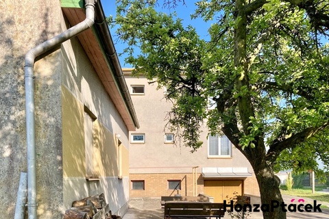 Prodej rodinného domu v Sadské, Praha realitní makléř v Praze, realitní kancelář2