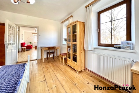 Prodej rodinného domu Hejnice Honza Ptáček realitní makléř v Praze12