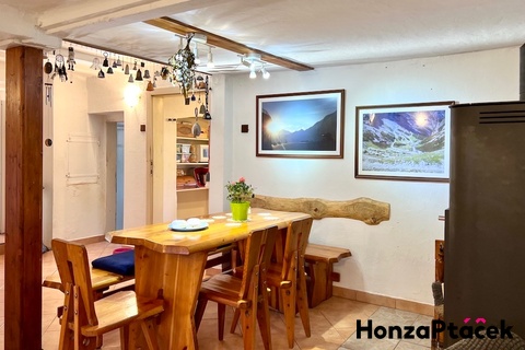 Prodej rodinného domu Hejnice Honza Ptáček realitní makléř v Praze2