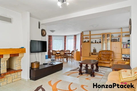 Prodej rodinného domu Sibřina, Kolodějě Honza Ptáček realitní makléř v Praze - exterier34
