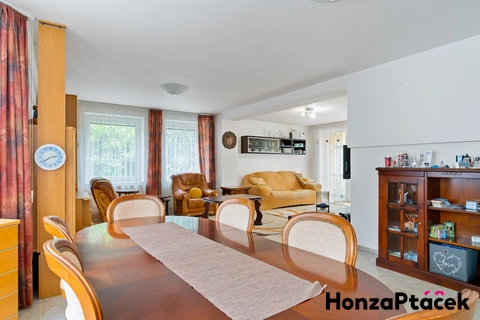 Prodej rodinného domu Sibřina, Kolodějě Honza Ptáček realitní makléř v Praze - exterier3