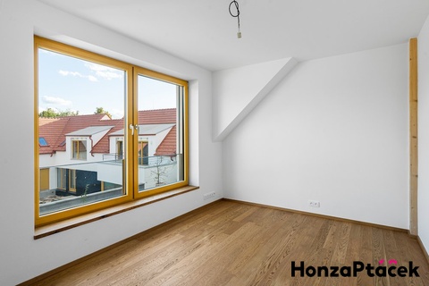Prodej rodinného domu Újezd u Průhonic Honza Ptáček realitní makléř v Praze46