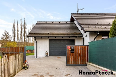 Prodej rodinného domu Zvánovice Honza Ptáček realitní makléř v Praze (20)