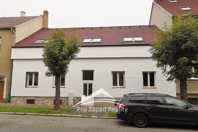 Prodej bytu  3+kk 59 m² se sklepem a venkovní terasou 45 m² v obytném domě, 104 m², Plzeň - Slovany, POZOR JARNÍ SLEVA 5 % DO KONCE ČERVNA !, Ev.č.: 00017-1