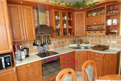 Prodej pěkného bytu 3+1 v Lomnici u Tišnova s vlastní zahradou a garáží, Ev.č.: 00033