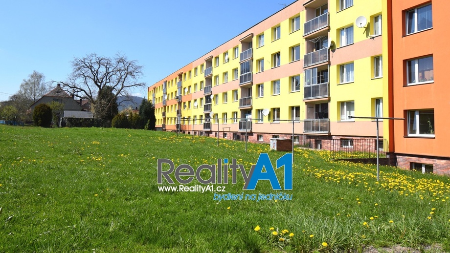 Prodej bytu 3+1 63 m², Cvikov II