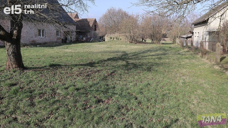 Prodej pozemky pro bydlení, 1 800 m² - Dvůr Králové nad Labem - Žireč