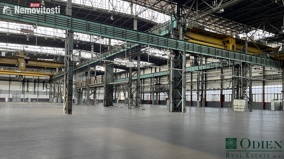 Pronájem skladu 10 000 m², Praha - Letňany