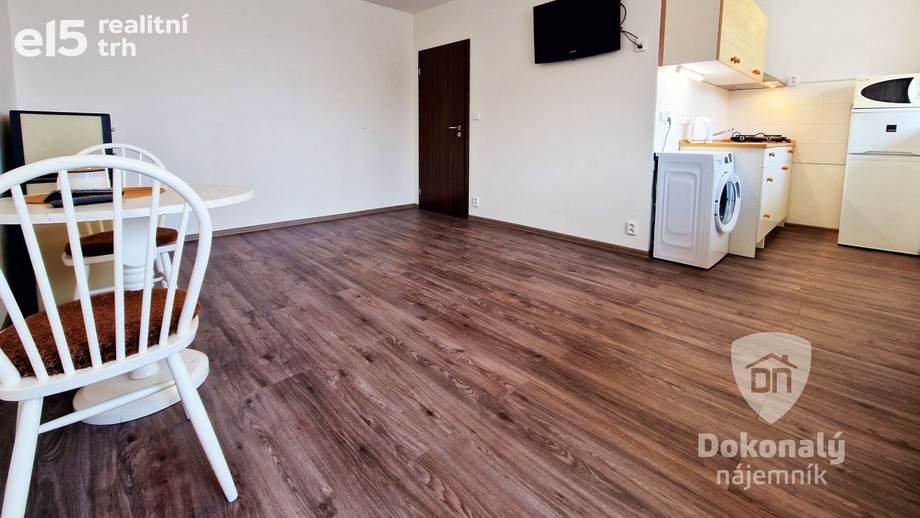 Pronájem byty 1+kk, 32 m² - Kladno - Kročehlavy