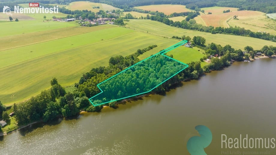 Prodej stavebního pozemku 9 993 m², Hluboká nad Vltavou - Jeznice