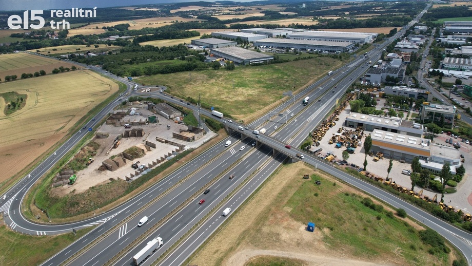 Prodej komerčního pozemku 20 495 m², Říčany - Jažlovice