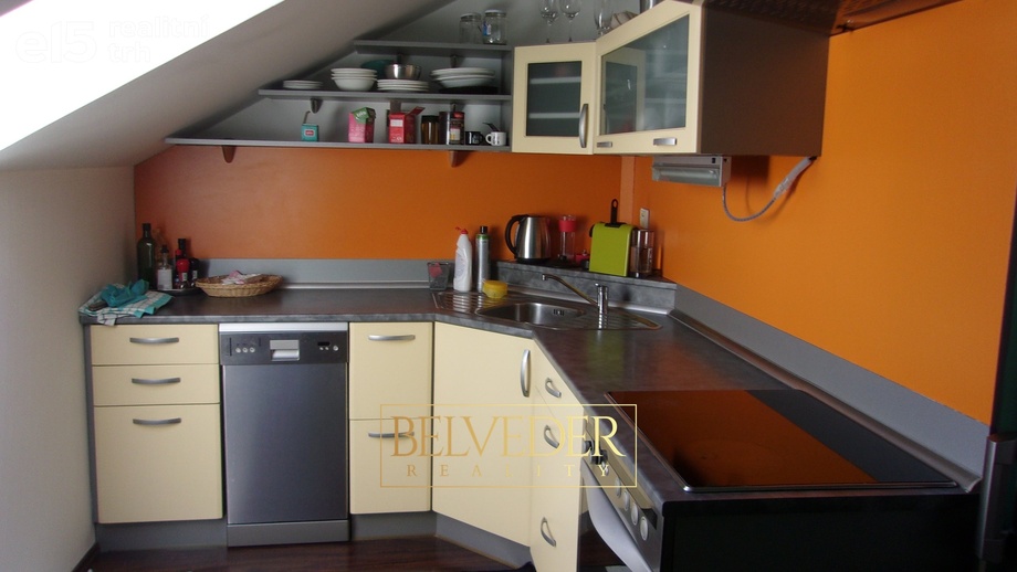 Pronájem byty 2+kk, 71 m² - Teplice