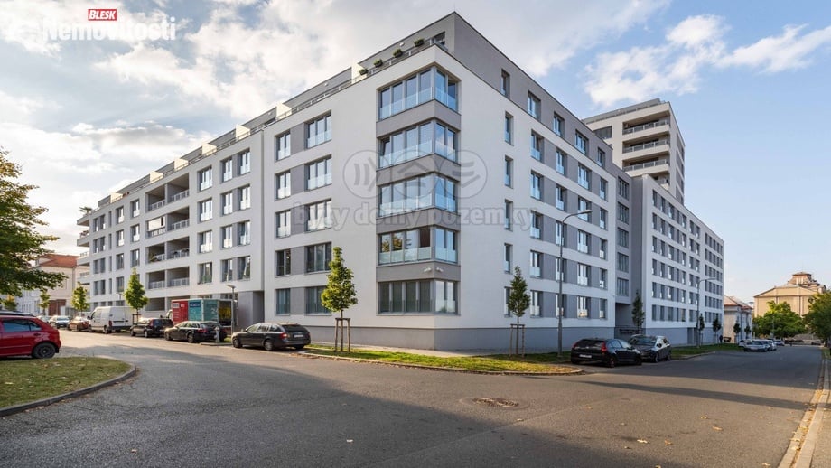 Pronájem garážového stání 12 m², Plzeň