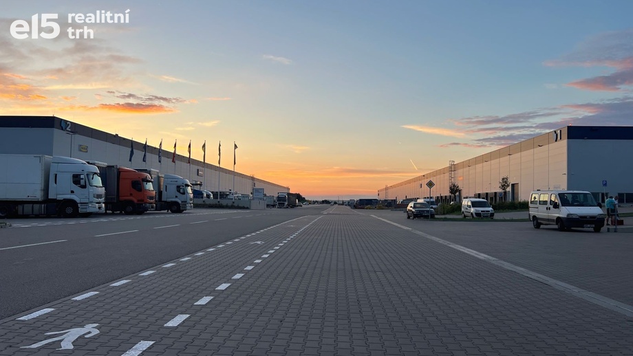Pronájem skladu 3 500 m², Brno-Tuřany