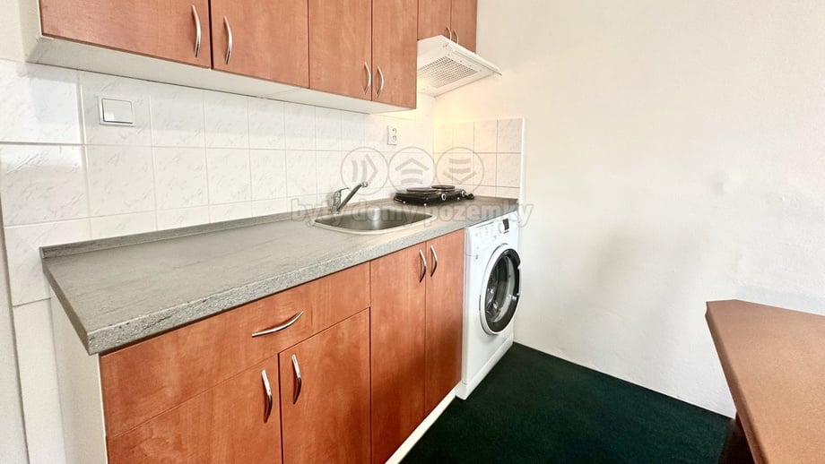 Pronájem byty 1+kk, 25 m² - Kladno