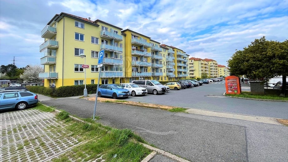 Prodej byty 1+kk, 33 m² - Praha - Horní Měcholupy