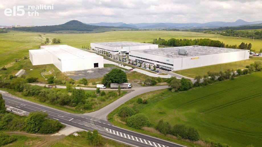 Pronájem výrobního prostoru 8 000 m², Česká Lípa - Dobranov