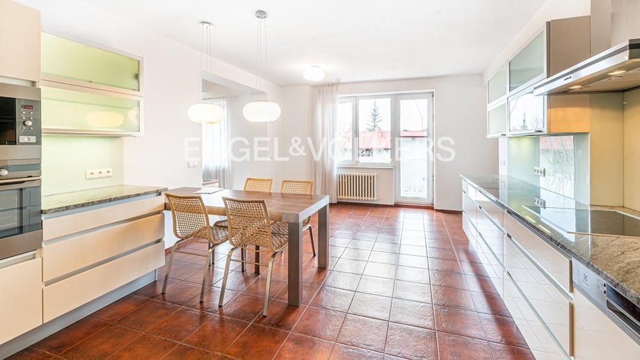 Pronájem byty 6 a více pokojů, 293 m² - Praha - Braník