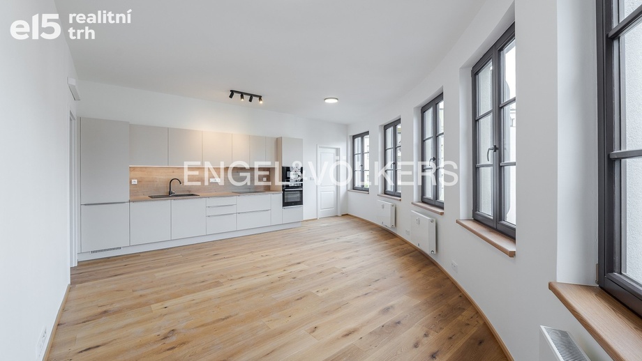 Pronájem bytu 3+kk 74 m², Praha - Vršovice