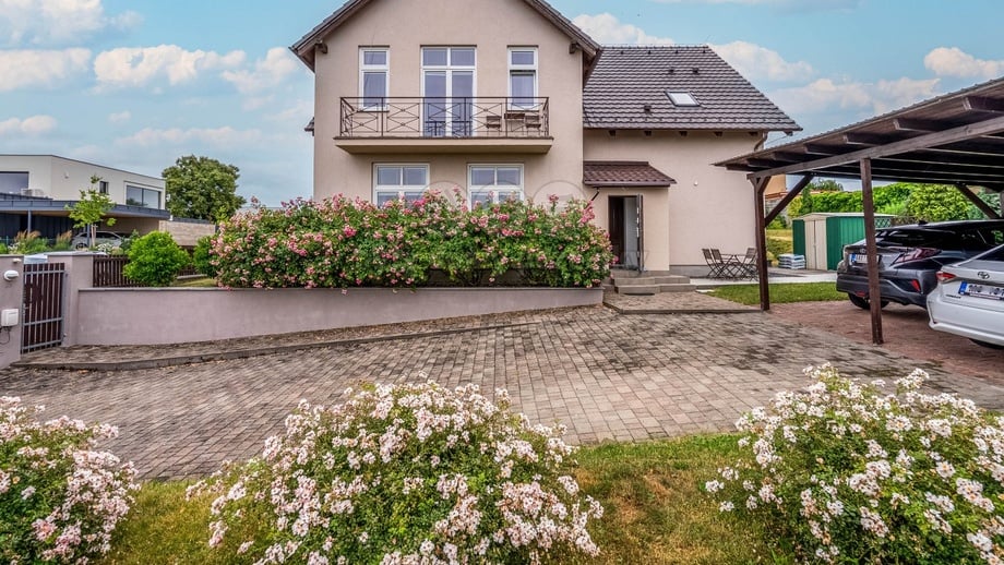 Prodej rodinné domy, 249 m² - Dobřejovice