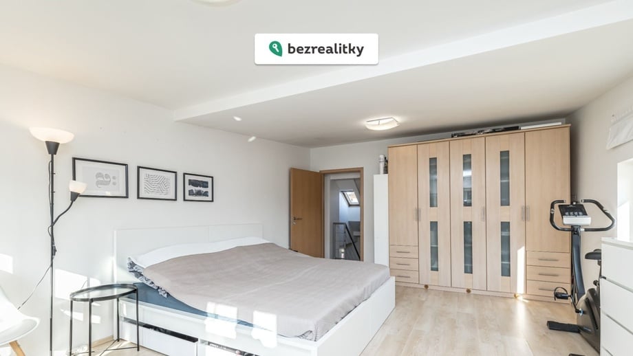 Prodej byty 2+kk, 53 m² - Praha - Smíchov
