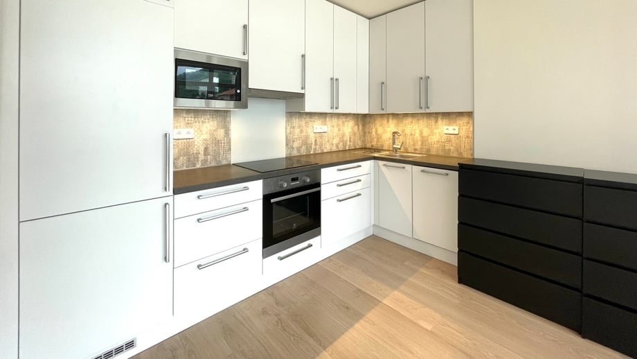 Pronájem byty 3+kk, 68 m² - Adamov