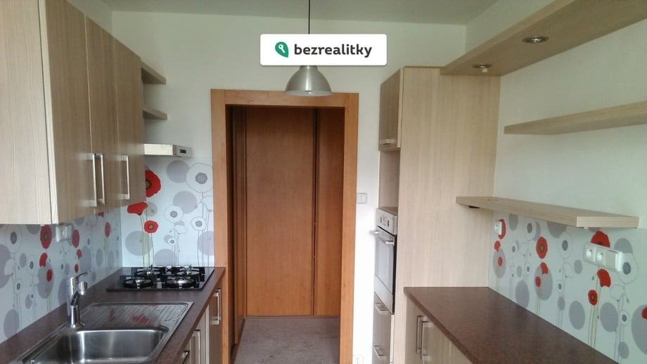 Prodej byty 3+1, 69 m² - Praha - Háje