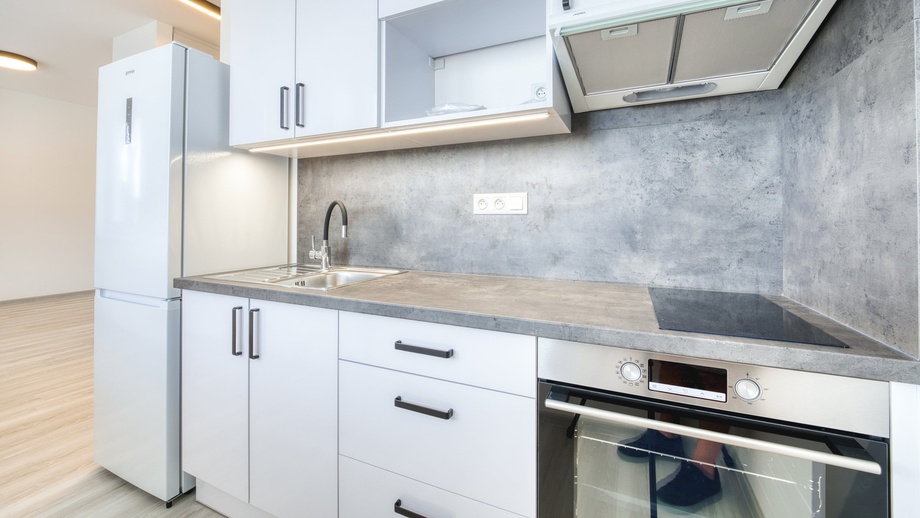 Pronájem byty 1+kk, 28 m² - Rousínov