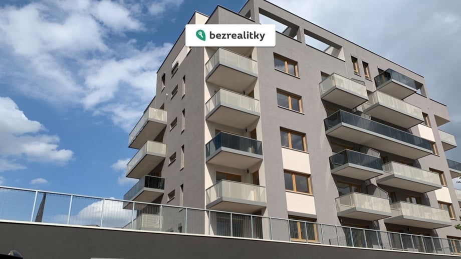Prodej byty 1+kk, 32 m² - Praha - Hloubětín