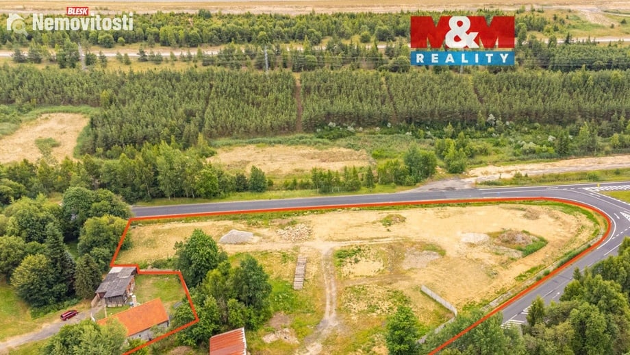 Prodej stavebního pozemku 10 168 m², Dolní Nivy