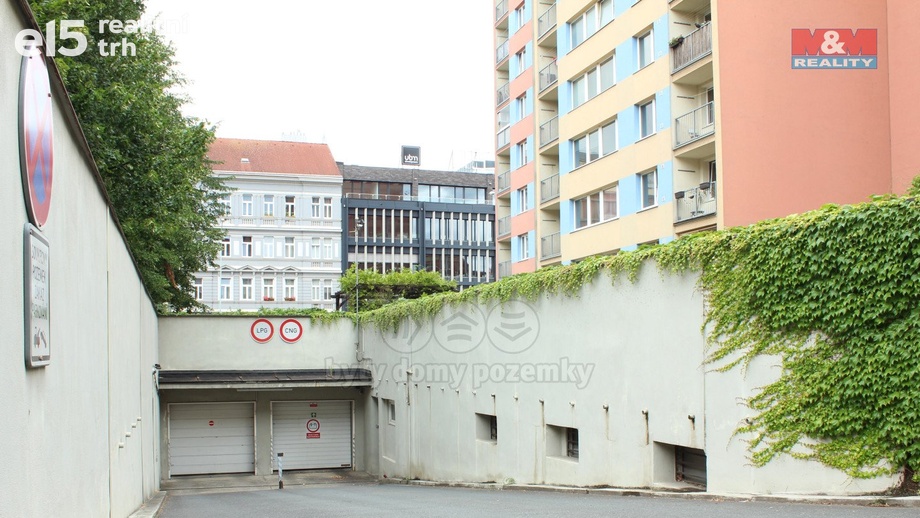 Pronájem garážového stání 16 m², Praha 7