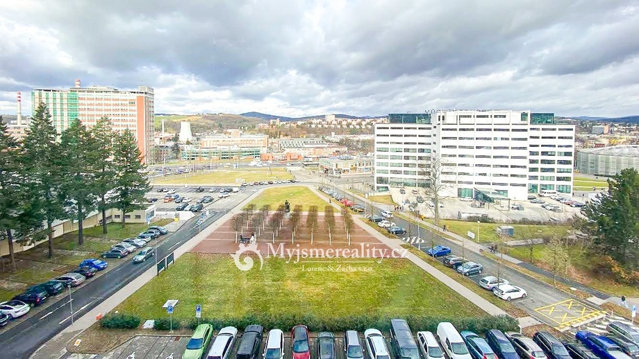 Pronájem kanceláře, 150 m² - Zlín