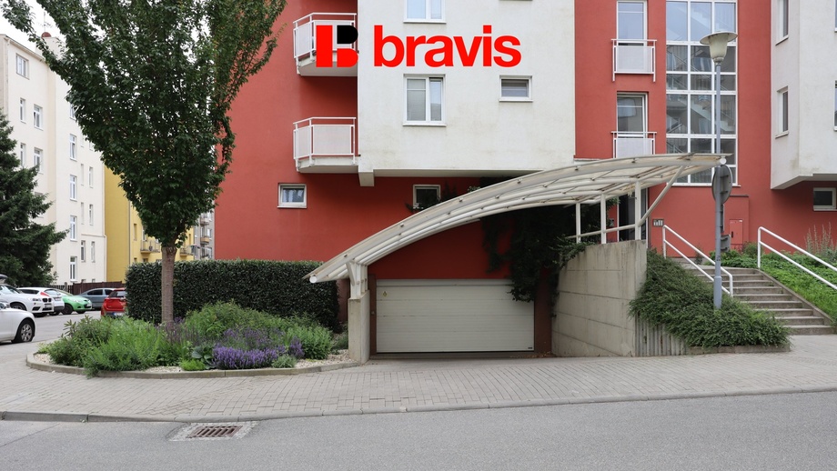 Prodej garážové stání, 25 m² - Brno