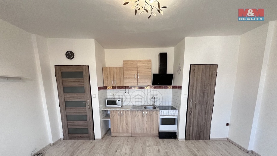 Pronájem byty 1+kk, 28 m² - Rakovník II