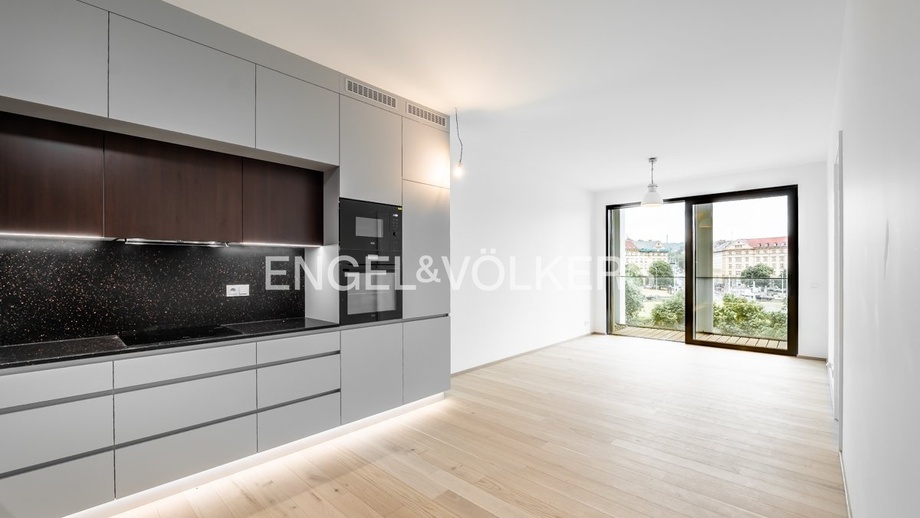 Pronájem bytu 2+kk 56 m², Praha - Bubeneč