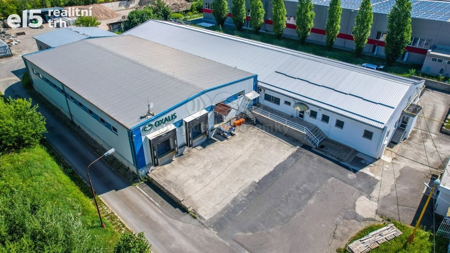 Prodej výrobního prostoru 2 469 m², Tečovice