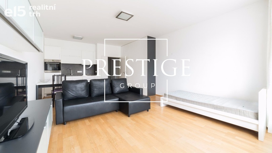 Pronájem bytu 1+kk 48 m², Praha - Smíchov