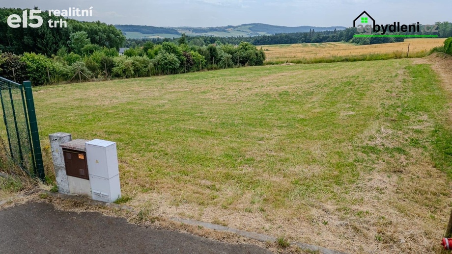 Prodej stavebního pozemku 1 484 m², Únětice