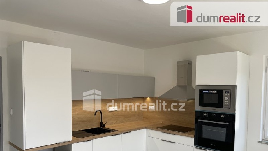 Pronájem byty 2+1, 63 m² - Slavičín - Divnice